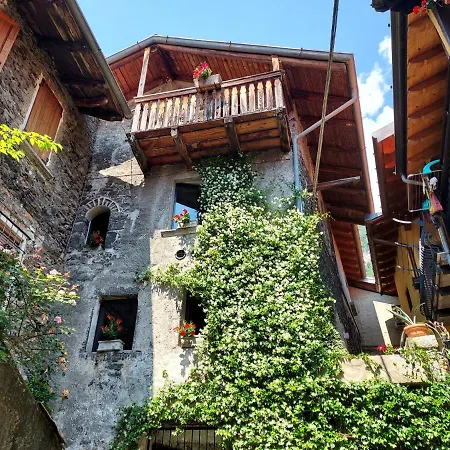 Casa Isola Sala Comacina