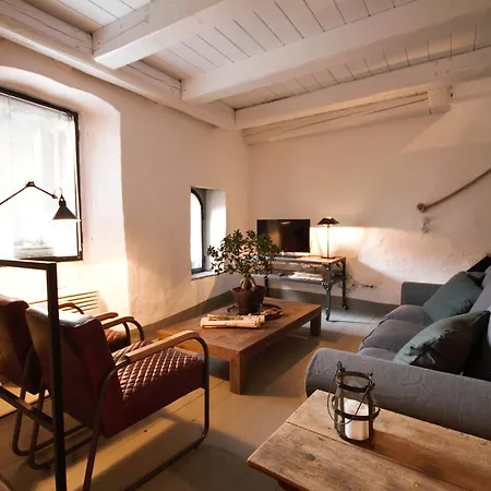 Casa Isola בית נופש סלה קומצ'ינה